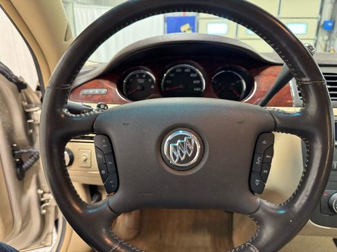 Used 2009 Buick Lucerne CXL FWD image 15