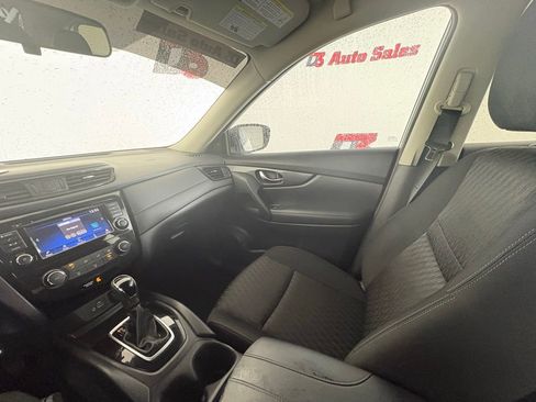 Used 2018 Nissan Rogue S FWD image 30