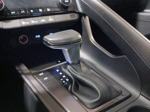 Used 2025 Hyundai Elantra Sport image 19