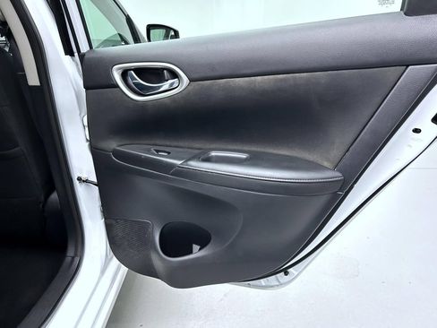 Used 2019 Nissan Sentra SV FWD image 17