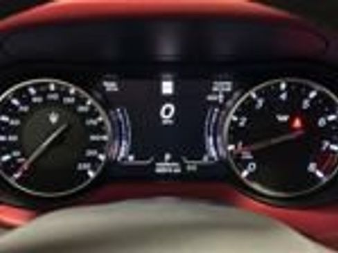 Used 2022 Maserati Levante Trofeo AWD/4WD image 3