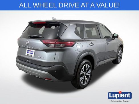 Used 2023 Nissan Rogue SV AWD/4WD image 7