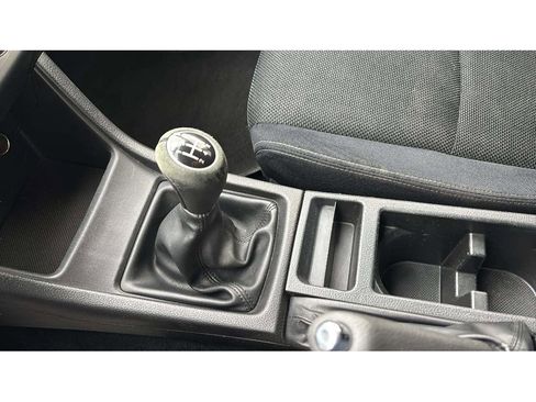 Used 2013 Subaru Crosstrek 2.0i Premium image 17