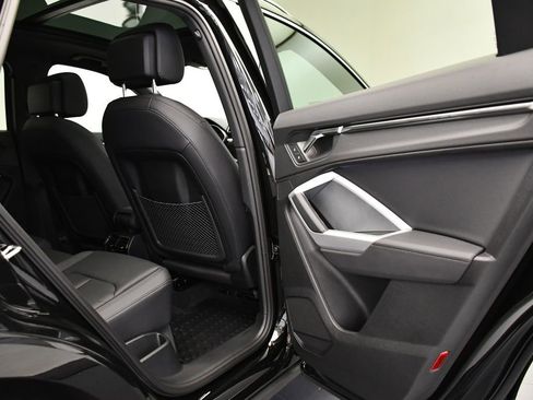 Used 2025 Audi Q3 2.0T Premium w/ Convenience Package AWD/4WD image 53