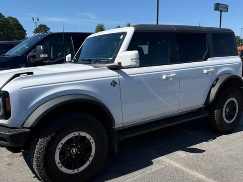 Used 2024 Ford Bronco Outer Banks w/ Sasquatch Package AWD/4WD image 1