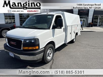 New 2025 GMC Savana 3500 w/ Power Convenience Package