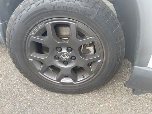Used 2023 Honda Pilot TrailSport image 5