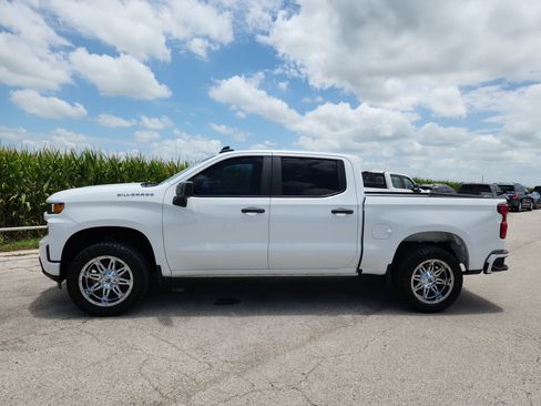 Used 2020 Chevrolet Silverado 1500 Custom w/ Custom Value Package RWD image 4