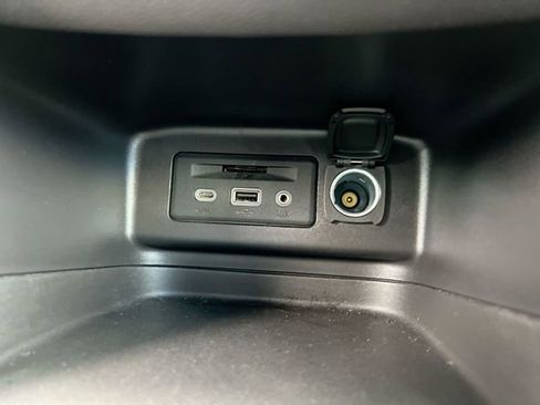 Used 2024 Chevrolet Equinox LT AWD/4WD image 33