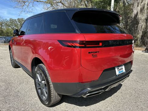 Used 2023 Land Rover Range Rover Sport SE AWD/4WD image 4
