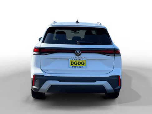 New 2026 Volkswagen Tiguan SE image 4