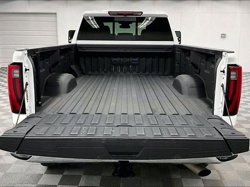 Used 2024 GMC Sierra 3500 SLT w/ SLT Premium Package image 33