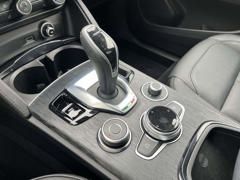 Used 2024 Alfa Romeo Stelvio Sprint image 20