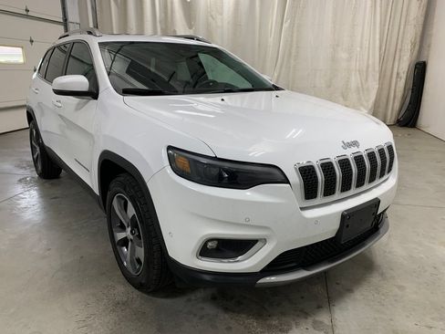 Used 2019 Jeep Cherokee Limited w/ Technology Group AWD/4WD image 13