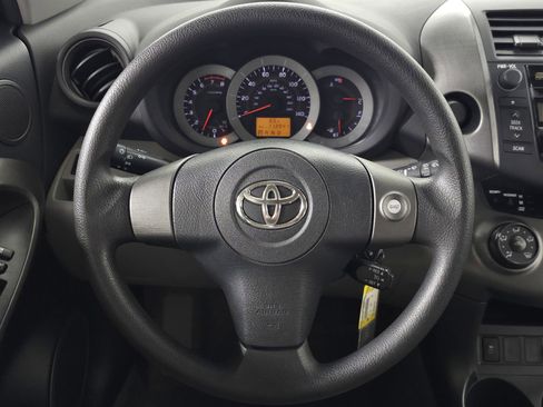 Used 2011 Toyota RAV4 2WD w/ Base L4 Extra Value Pkg image 17