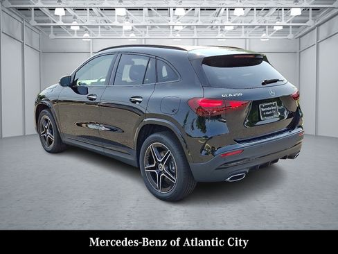 New 2025 Mercedes-Benz GLA 250 4MATIC image 3