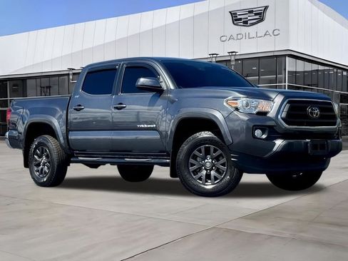 Used 2021 Toyota Tacoma SR5 RWD image 2