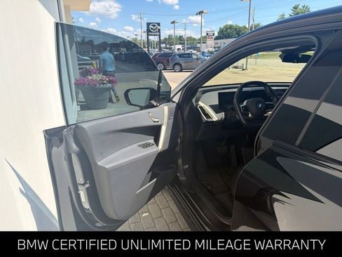 Used 2024 BMW iX xDrive50 w/ Sport Package AWD/4WD image 28