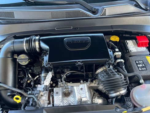 Used 2025 Jeep Compass Limited image 33