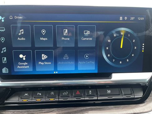 Used 2024 Chevrolet Silverado 1500 LTZ w/ LTZ Premium Package image 14