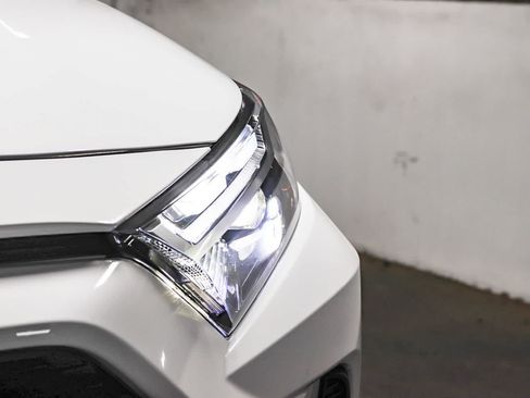 Certified 2024 Toyota RAV4 XLE AWD/4WD image 8