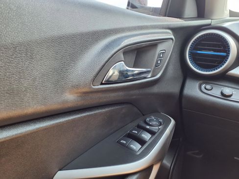 Used 2024 Chevrolet Trax LS w/ LS Convenience Package FWD image 14