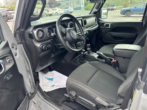 Used 2022 Jeep Wrangler Sport S image 11