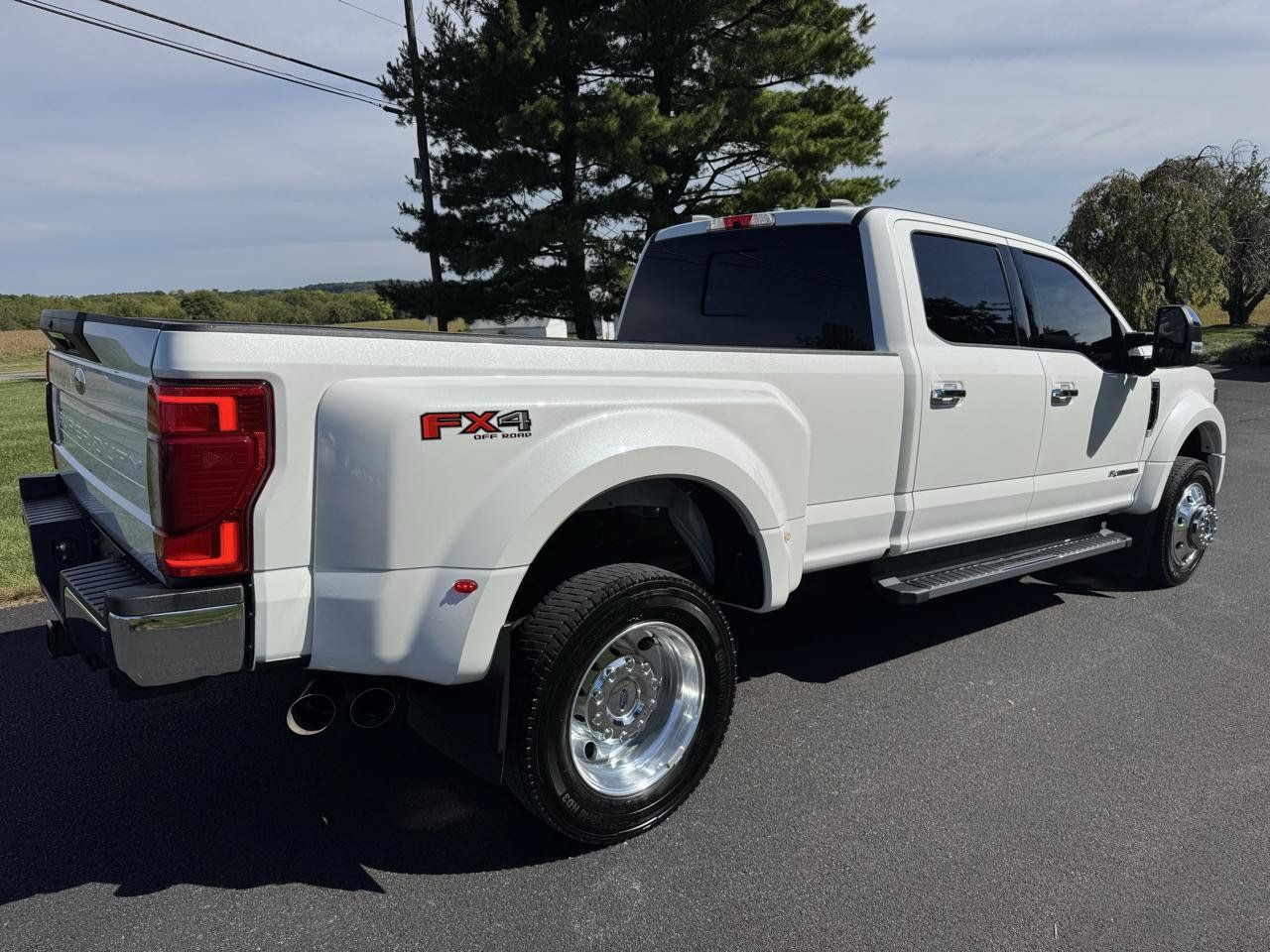 Used 2022 Ford F450 Lariat w/ Lariat Ultimate Package AWD/4WD image 7
