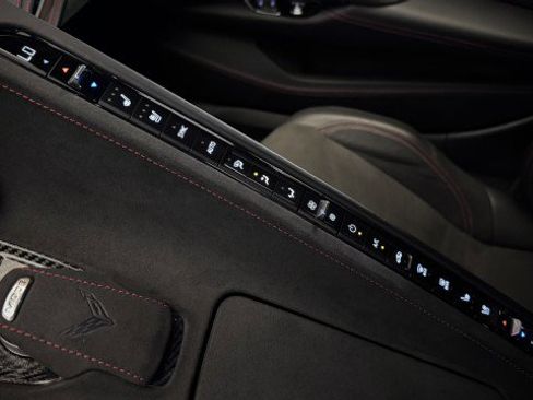 Used 2023 Chevrolet Corvette Stingray Premium Cpe w/ Z51 Performance Package image 8