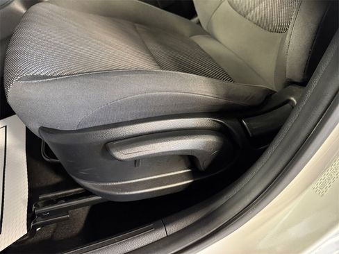 Certified 2023 Kia Seltos LX image 13