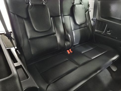 Used 2022 Ford Explorer ST AWD/4WD image 36