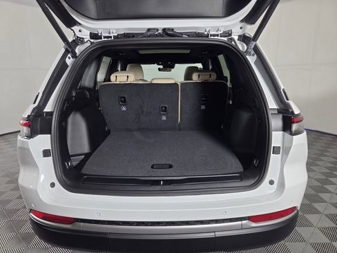 New 2026 Jeep Grand Cherokee Limited RWD image 19