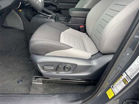 Used 2025 Toyota Tacoma TRD Off-Road image 19