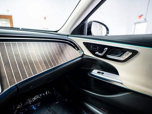 Used 2025 Mercedes-Benz E 350 4MATIC Sedan w/ Winter Package image 48