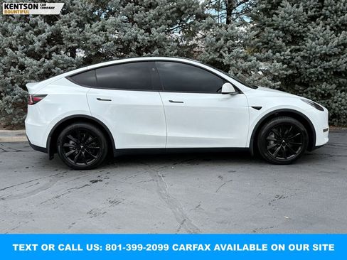 Used 2024 Tesla Model Y Long Range image 10