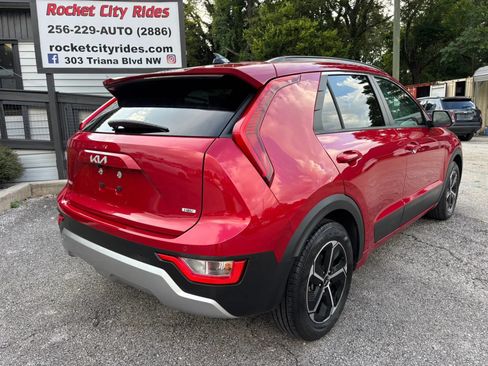 Used 2023 Kia Niro EX FWD image 8