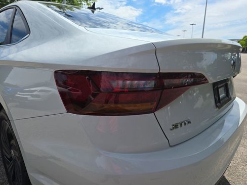 Used 2019 Volkswagen Jetta SEL Premium FWD image 36