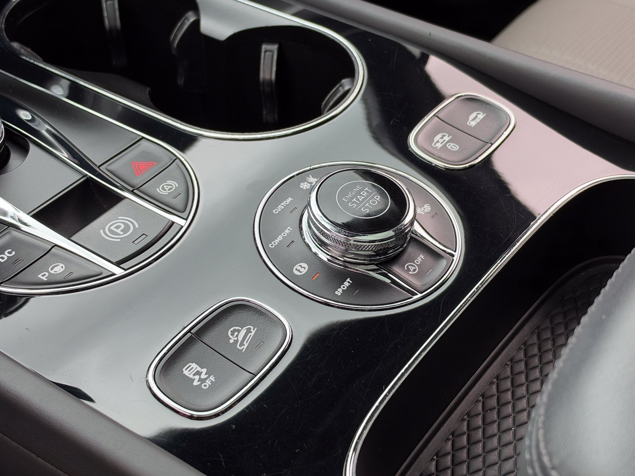 Used 2022 Bentley Bentayga Speed AWD/4WD image 37