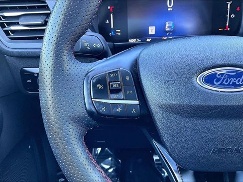 Certified 2023 Ford Escape ST-Line w/ Tech Pack #1 AWD/4WD image 17