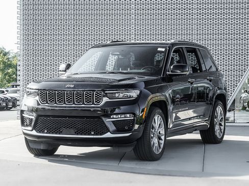Used 2023 Jeep Grand Cherokee Summit image 5