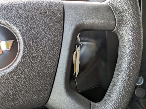 Used 2024 Chevrolet Express 2500 Work Van w/ Driver Convenience Package image 15