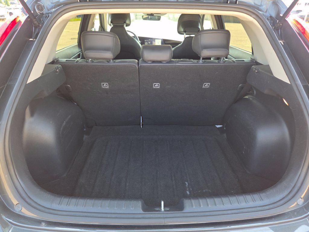 Used 2023 Kia Niro EX FWD image 28