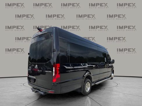 Used 2024 Mercedes-Benz Sprinter 3500 image 4