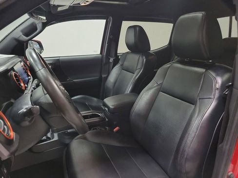 Used 2022 Toyota Tacoma TRD Sport image 30