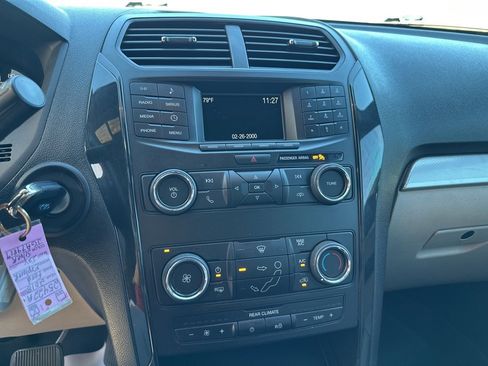 Used 2018 Ford Explorer FWD image 10