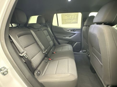 New 2026 Chevrolet Equinox LT w/ LPO, Floor Liner Package AWD/4WD image 28
