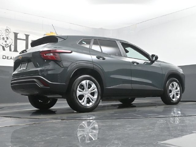 New 2026 Chevrolet Trax LS FWD image 11