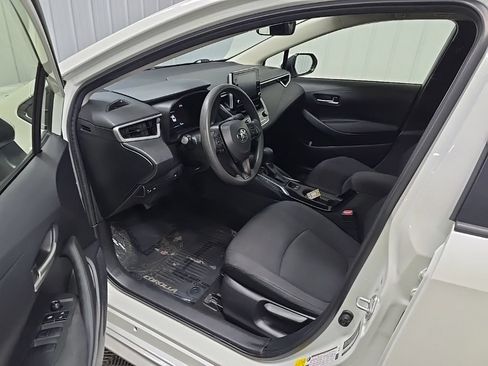 Used 2020 Toyota Corolla LE FWD image 28
