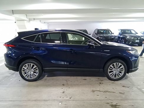 Used 2021 Toyota Venza Limited w/ Advanced Technology Package AWD/4WD image 4
