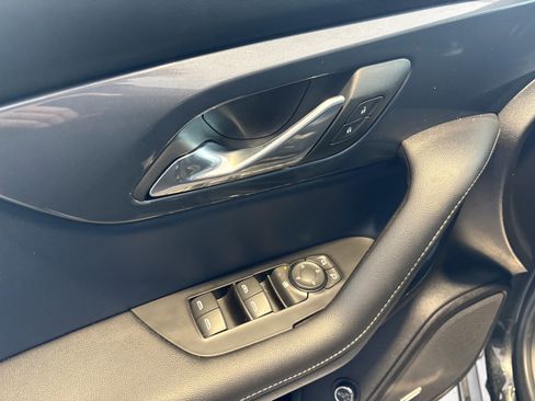 Used 2025 Chevrolet Blazer RS w/ Driver Confidence II Package image 9